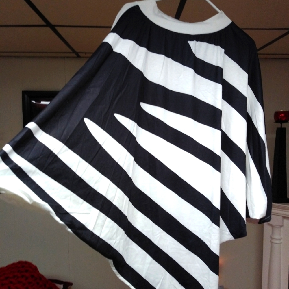 2 Pcs Black/White🖤⚪